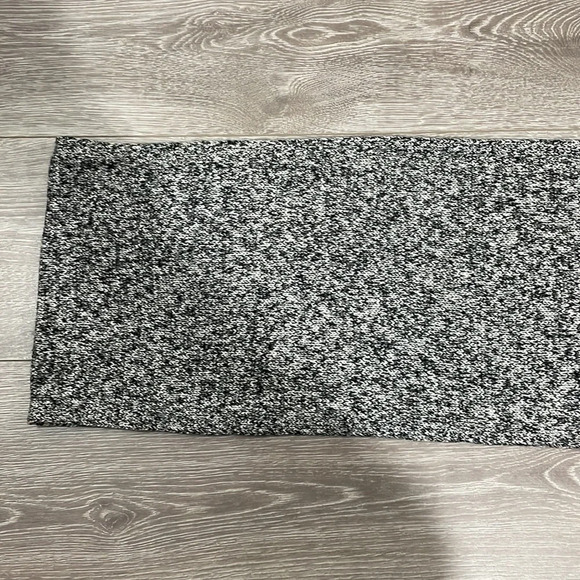 NWOT Talbots Winter Scarf Black and Off White with Lambs Wool Accent - Picture 10 of 11